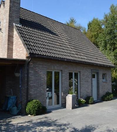 Stropershuisje Stekene Exterior foto